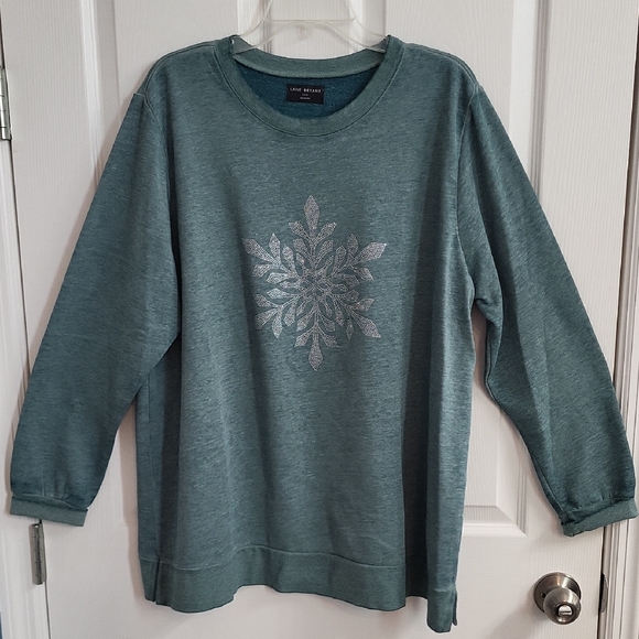 Lane Bryant Green Sweatshirt with Silver Snowflake - Picture 1 of 4